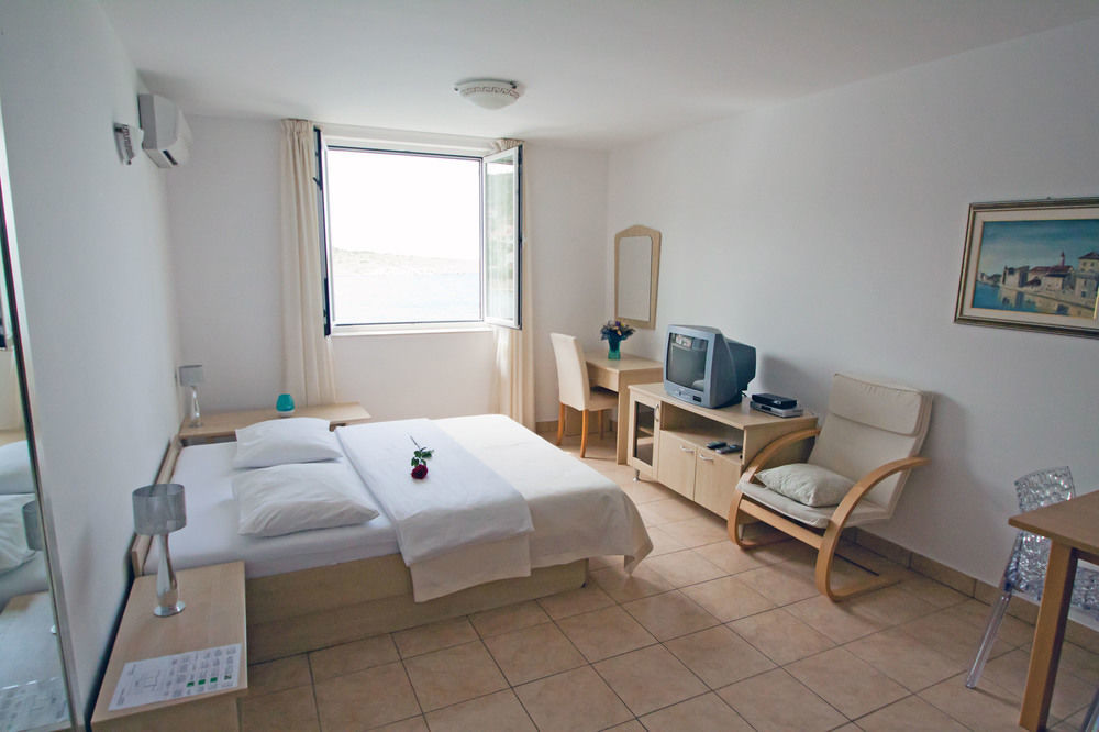 Tamarix Residence Vinjerac Eksteriør bilde
